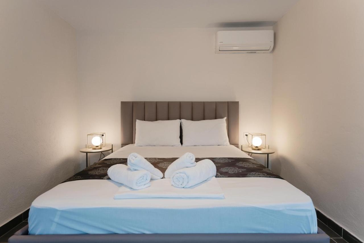 Our House 2 Luxury Suites Kavala Exterior foto